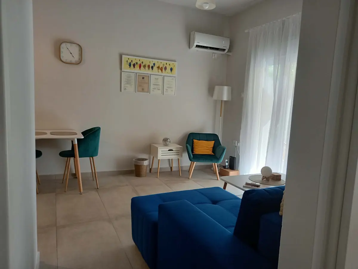 THERAPY SPACE — 4